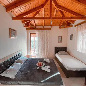 Apartment Farmhouse Qeparo